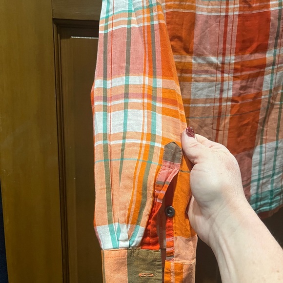 Natural Reflections button up, size large. Long sleeve with roll up option. - Picture 3 of 4